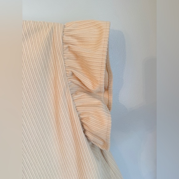 THML Cream V-Neck Shift Dress with Ruffle Sleeves Size Small - Picture 8 of 10